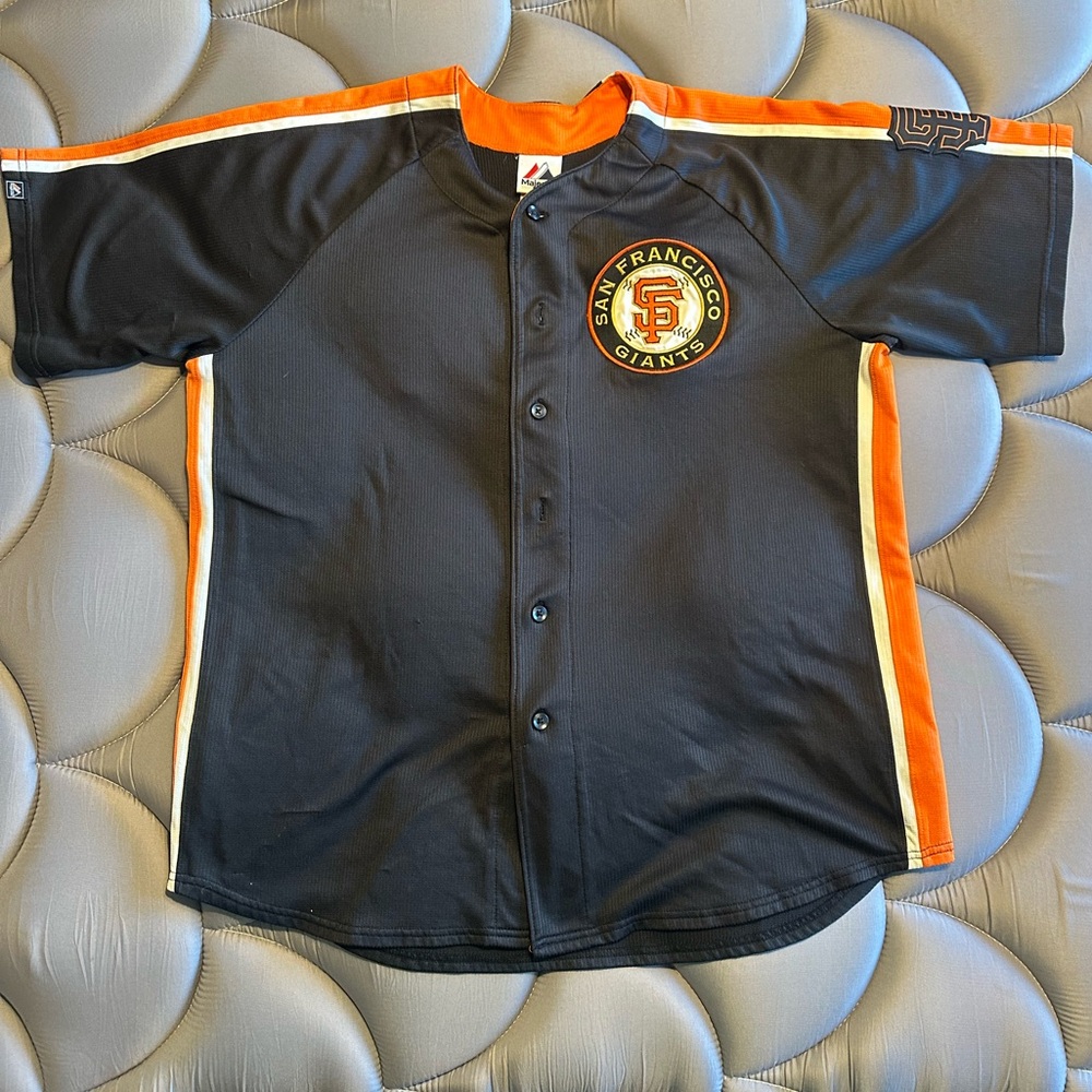 MLB Giants Logo Jersey